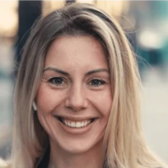 Meet your Posher, Lucy - Picture 1 of 1